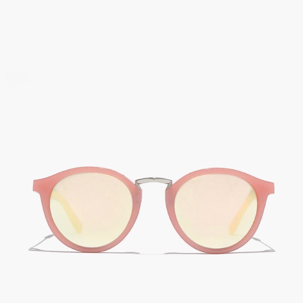 Madewell | Indio Sunglasses Color: MILKY SUNSET - Picture 2 of 4